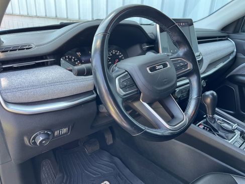 Used 2022 Jeep Compass Latitude w/ Convenience Group AWD/4WD image 2