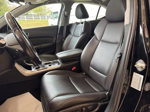 Used 2019 Acura TLX image 4