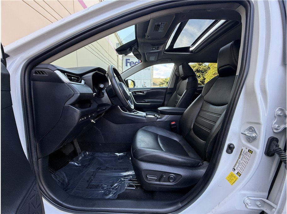 Used 2023 Toyota RAV4 XLE Premium AWD/4WD image 10