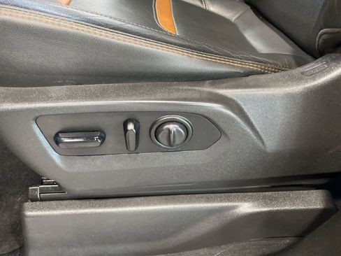 Used 2019 GMC Sierra 1500 AT4 w/ AT4 Premium Package image 16