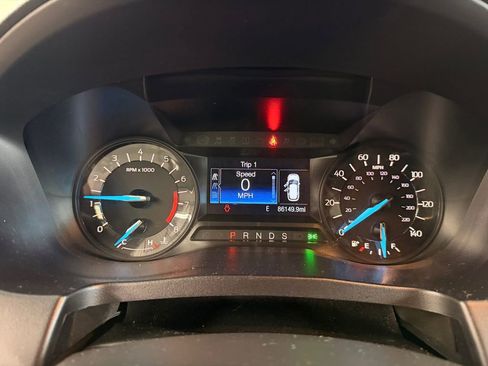 Used 2017 Ford Explorer XLT image 19