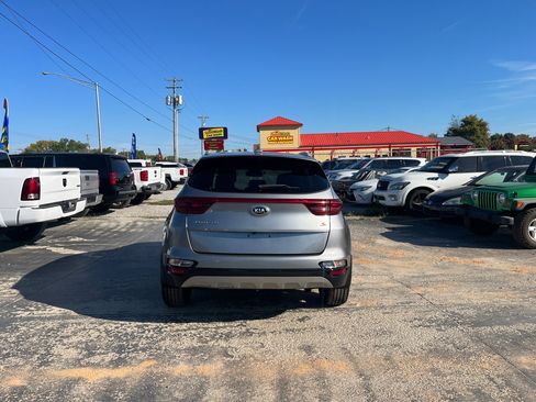 Used 2020 Kia Sportage S image 4