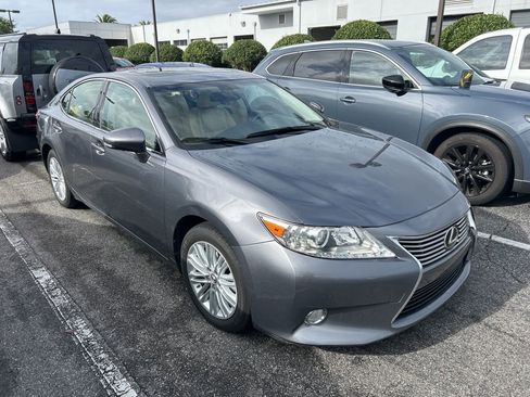 Used 2013 Lexus ES 350 w/ Luxury Pkg image 11