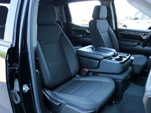 Used 2025 Chevrolet Silverado 1500 LT RWD image 31