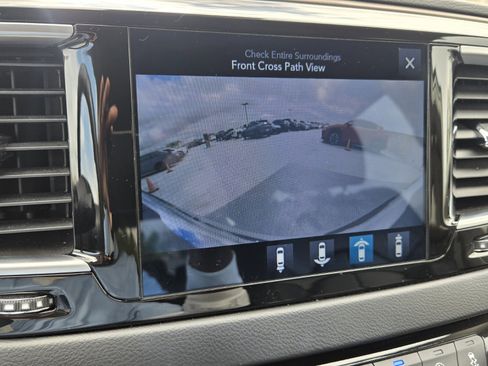 Used 2017 Chrysler Pacifica Touring-L Plus w/ Advanced Safetytec Group image 22