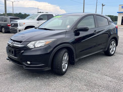 Used 2017 Honda HR-V EX image 7