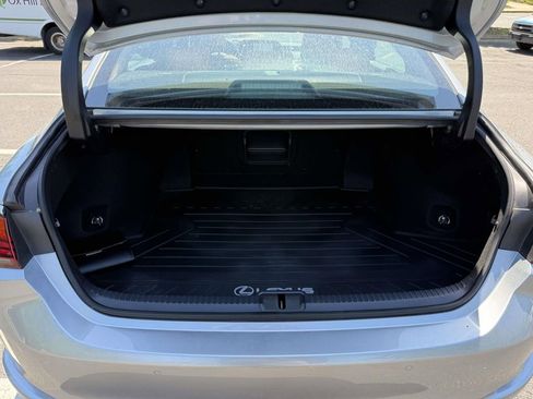 Used 2025 Lexus ES 350 w/ Premium Package FWD image 28