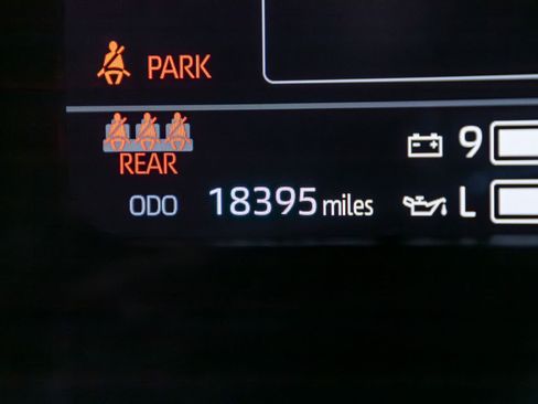 Used 2024 Toyota Tundra Limited w/ TRD Off-Road Package AWD/4WD image 18
