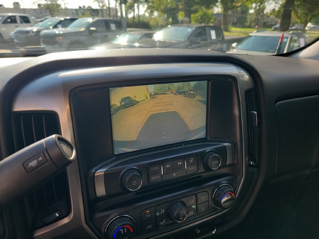 Used 2018 Chevrolet Silverado 1500 LT w/ Redline Edition AWD/4WD image 31
