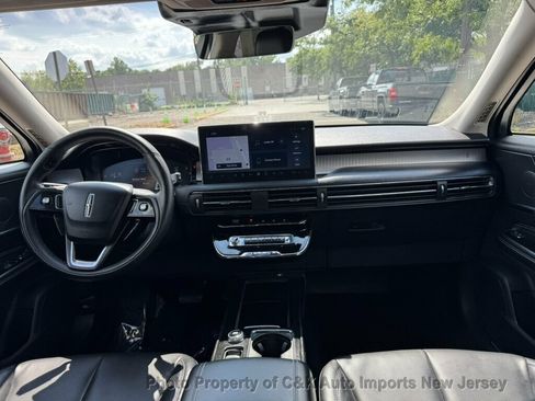 Used 2024 Lincoln Corsair AWD w/ Equipment Group 101A image 33
