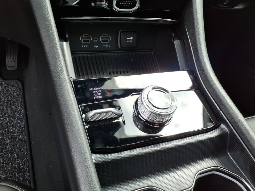 New 2026 Jeep Grand Cherokee Limited AWD/4WD image 11