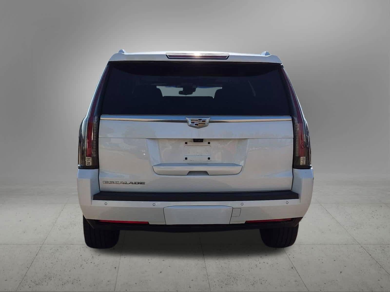 Used 2020 Cadillac Escalade Luxury AWD/4WD image 5