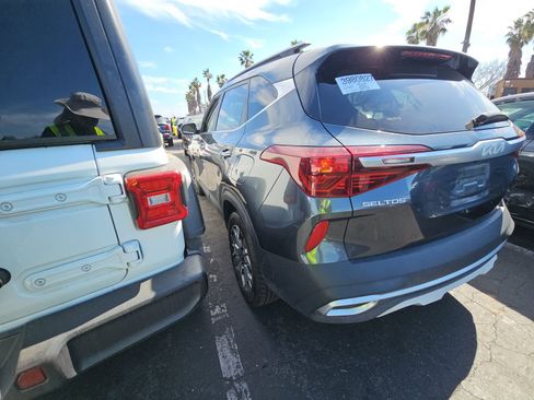 Used 2022 Kia Seltos EX AWD/4WD image 10