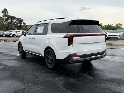 New 2026 Kia Carnival SX FWD image 6