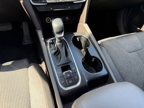 Used 2020 Hyundai Santa Fe SEL image 16