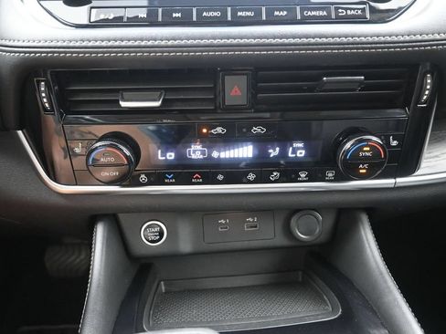 Used 2021 Nissan Rogue SL w/ Premium Package FWD image 18