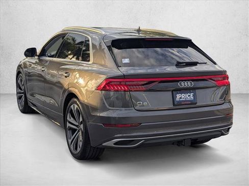 Used 2022 Audi Q8 Prestige image 8