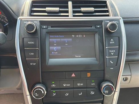 Used 2015 Toyota Camry LE FWD image 17