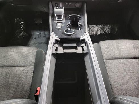 Used 2024 Nissan Rogue SV image 17