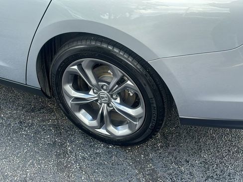 Used 2024 Honda Accord EX image 9