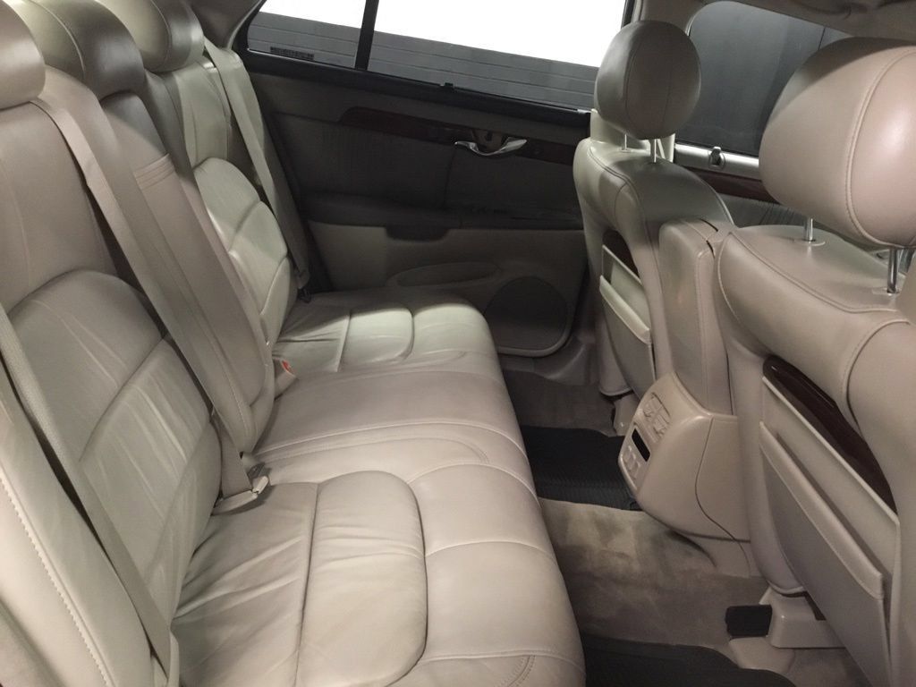 Used 2000 Cadillac De Ville DHS w/ Safety/Security Pkg FWD image 86