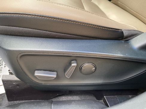 Used 2020 Ford Escape Titanium w/ Titanium Premium Package 2.0 image 31