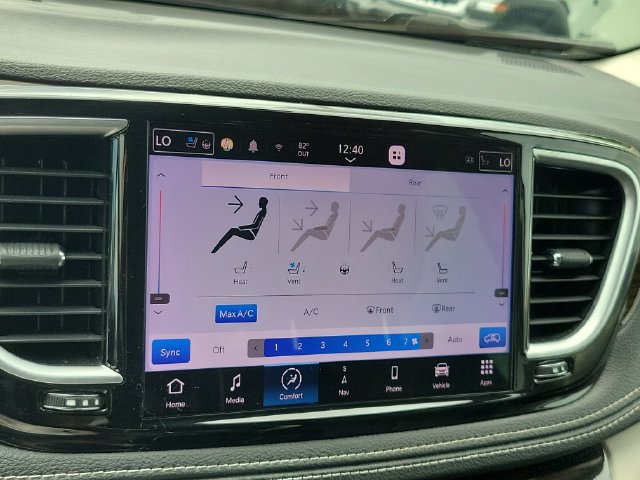 Used 2022 Chrysler Pacifica Limited w/ Uconnect Theater Family Group AWD/4WD image 25