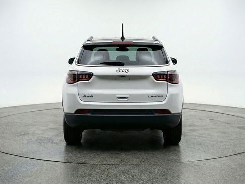 Used 2025 Jeep Compass Limited AWD/4WD image 7