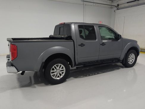 Used 2017 Nissan Frontier SV image 10