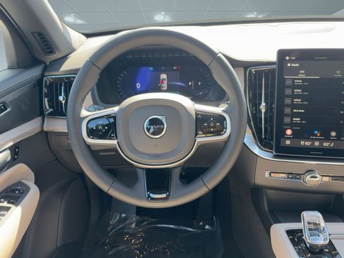 New 2026 Volvo XC90 B6 Plus w/ Protection Package Premier image 26