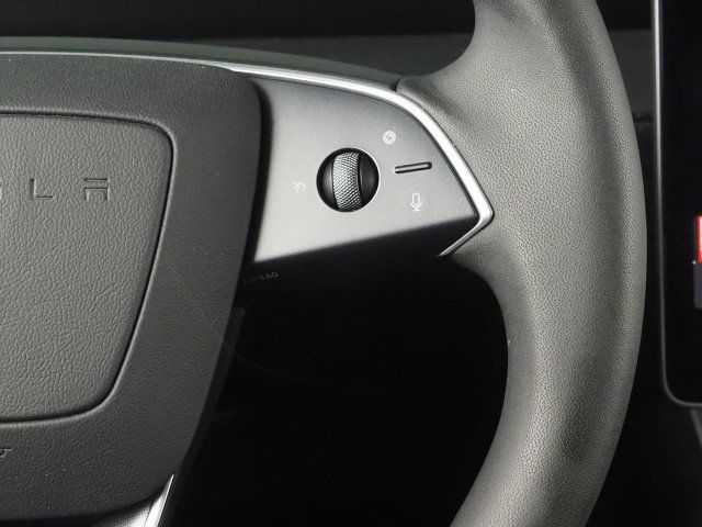 Used 2026 Tesla Model Y Long Range RWD image 21