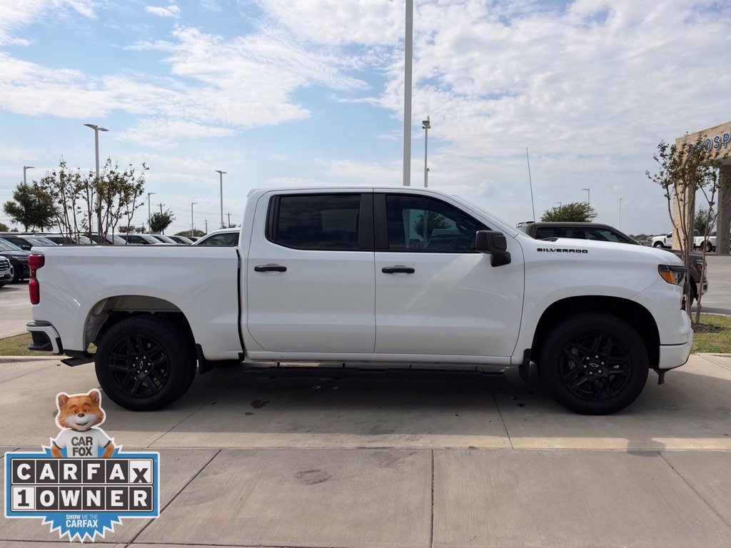 Used 2024 Chevrolet Silverado 1500 Custom w/ LPO, Dark Essentials Package RWD image 18