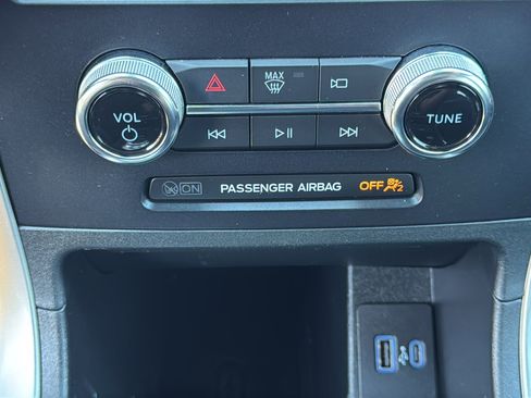 Used 2024 Ford Edge ST-Line AWD/4WD image 19