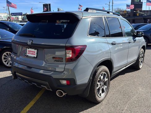 Used 2023 Honda Passport TrailSport image 4