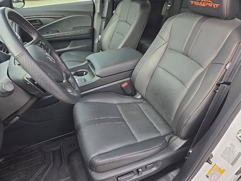 Used 2025 Honda Ridgeline TrailSport image 15