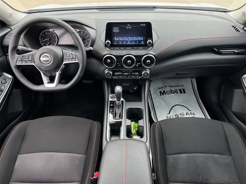 Certified 2025 Nissan Sentra SR image 8