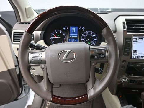 Used 2014 Lexus GX 460 image 7