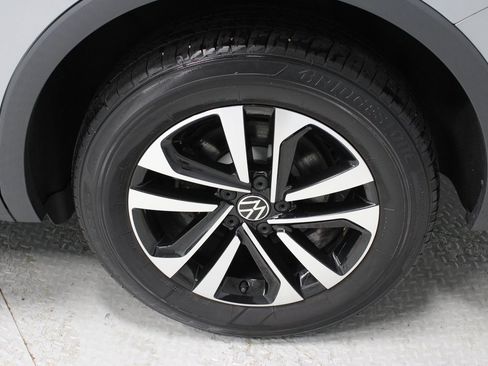 Used 2022 Volkswagen Tiguan S image 19