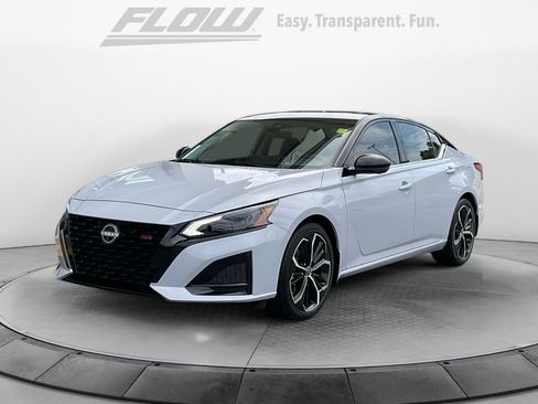 Used 2026 Nissan Altima 2.5 SR w/ SR Premium Package FWD image 4