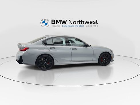 New 2026 BMW 330i xDrive Sedan w/ M Sport Package AWD/4WD image 4
