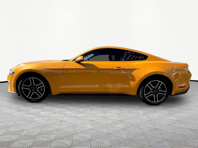 Used 2022 Ford Mustang GT w/ Equipment Group 301A RWD image 4