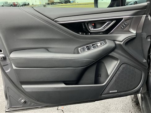 Used 2025 Subaru Outback Touring XT image 14