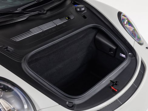 Used 2018 Porsche 911 GT3 RWD image 51