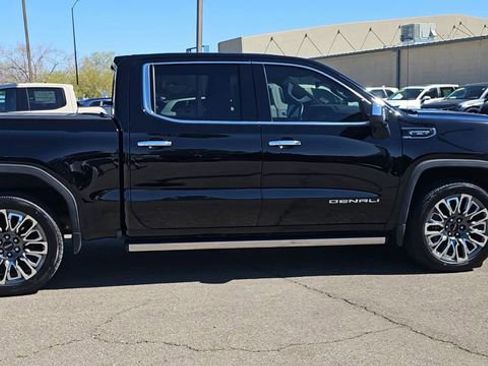 Used 2024 GMC Sierra 1500 Denali Ultimate image 9