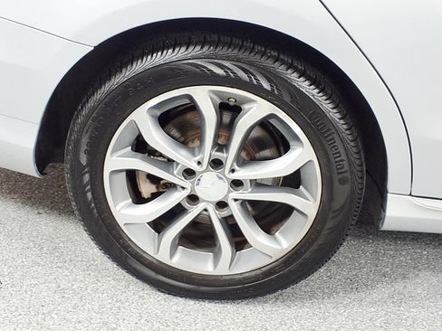 Used 2015 Mercedes-Benz C 300 4MATIC Sedan image 5