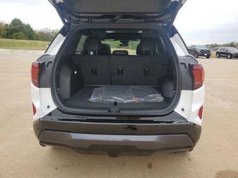 New 2026 GMC Terrain AT4 w/ Convenience Package III image 33