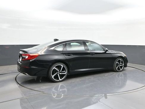 Used 2018 Honda Accord Sport image 15