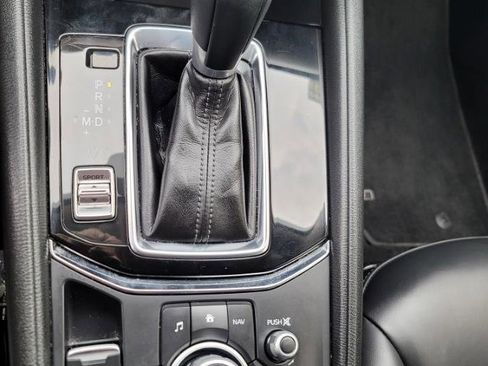 Used 2018 MAZDA CX-5 Touring w/ Preferred Equipment Package image 22