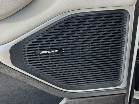 Used 2025 Jeep Wagoneer 4WD image 25