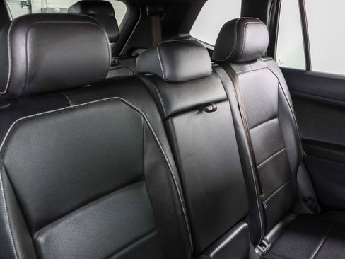 Used 2021 Volkswagen Tiguan SE R-Line image 28